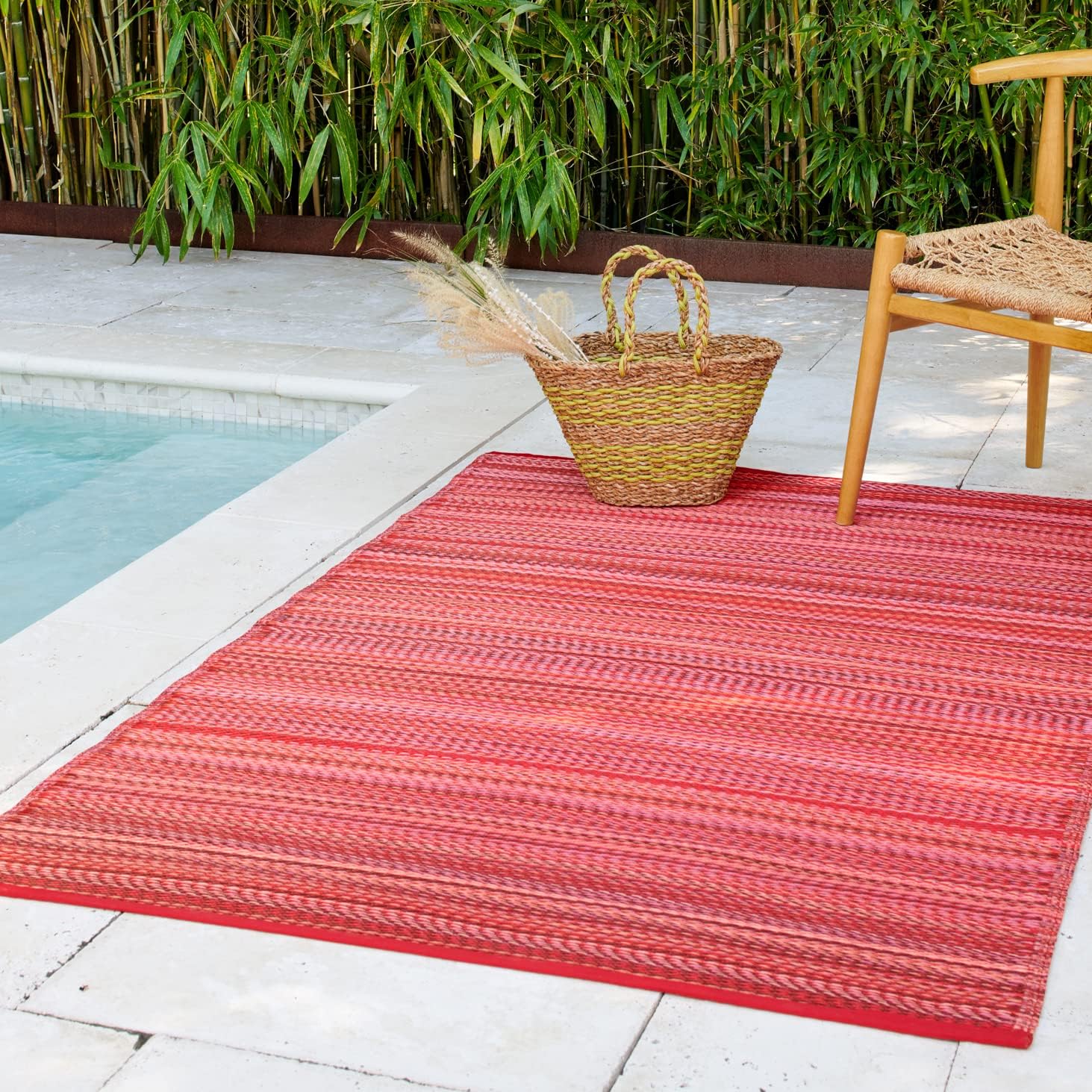 How to Choose a Non-Fade Outdoor Rug for Sunny Patios (2026 Guide)