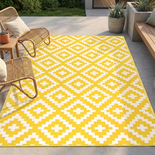FH Home Outdoor Rug - Waterproof, Fade Resistant, Reversible - Premium Recycled Plastic - Geometric - Patio, Porch, Deck, Balcony - Aztec - Yellow & White Crease Free - 5 x 8 ft