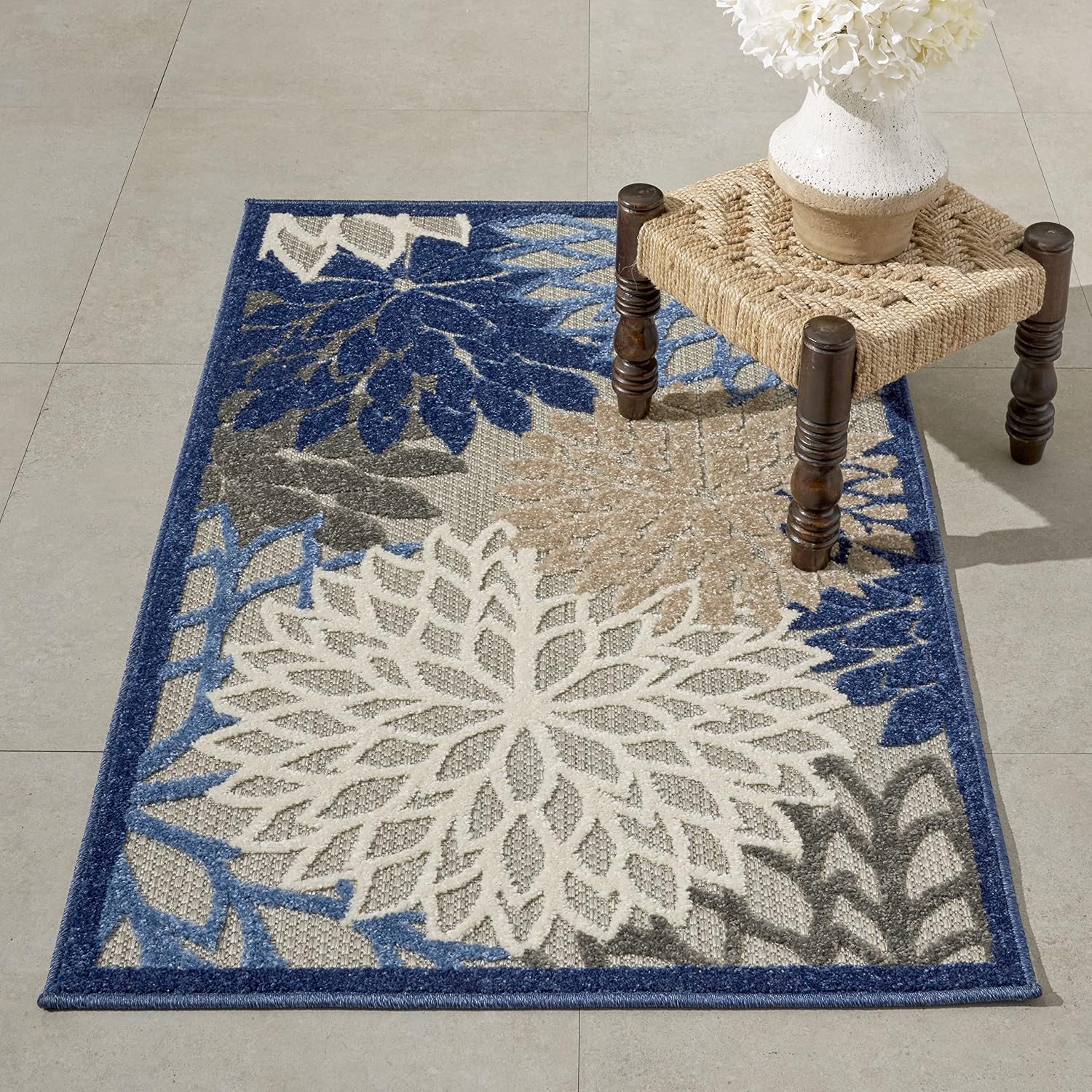 Nourison Aloha 2'8" x 4'