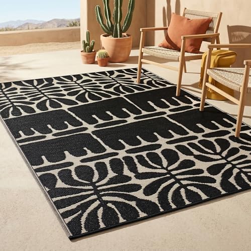 Fab Habitat Tribal Matisse Outdoor Rug - Waterproof, Fade Resistant, Crease-Free, Reversible - Premium Recycled Plastic - Patio Porch Balcony Deck - Serowe Blackwhite - 8x10 ft