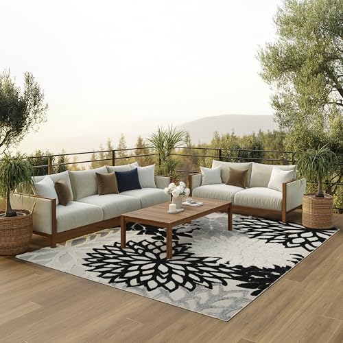Best Outdoor Rugs for Patios This Spring (2026 Guide)