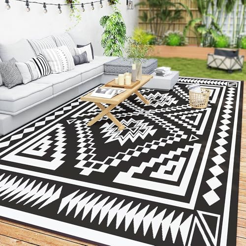 Outsunny Outdoor Rug for Patio, 9' x 18' Waterproof Large Mat, Reversible Plastic Straw Rug for Decor, Portable Outside RV Camping Area Carpet Mat for Backyard Porch Deck Picnic, Black & Gray Square